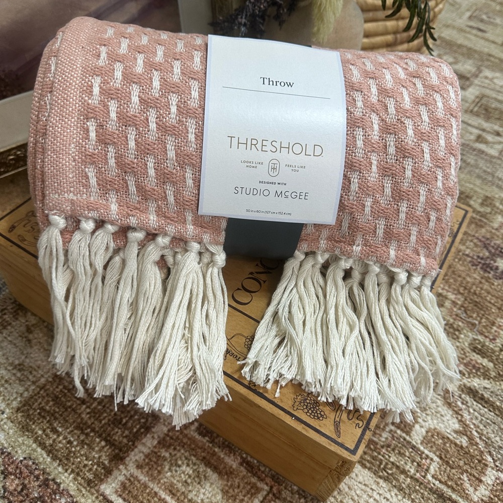 Studio McGee New Woven Pattern Cotton Blend Tassel Throw Blanket 50"x60" Blush - Picture 12 of 14